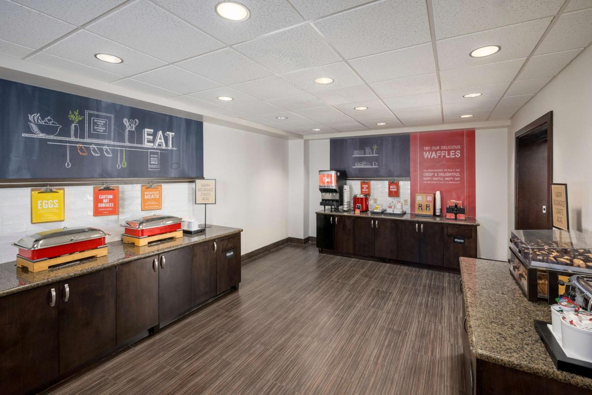 Hampton Inn & Suites Phoenix North/Happy Valley Exterior photo