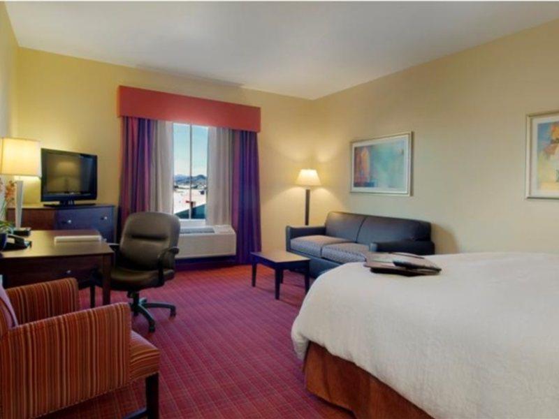 Hampton Inn & Suites Phoenix North/Happy Valley Exterior photo